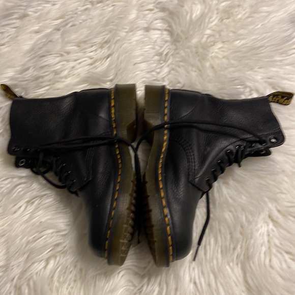 Dr.Martens AirWaiz Women’s Boots size 7 BNWOT see all photos color black - Picture 9 of 16